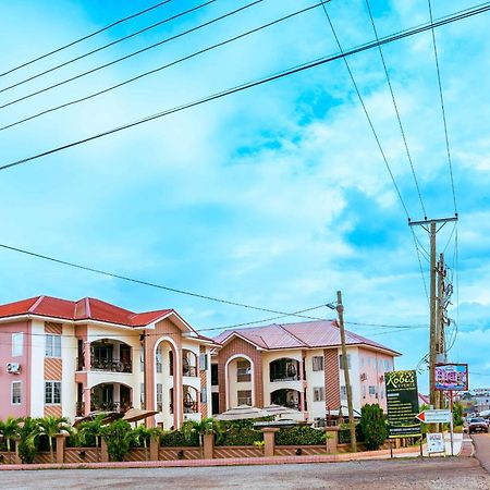 Ibranad Apartments Аккра Екстер'єр фото